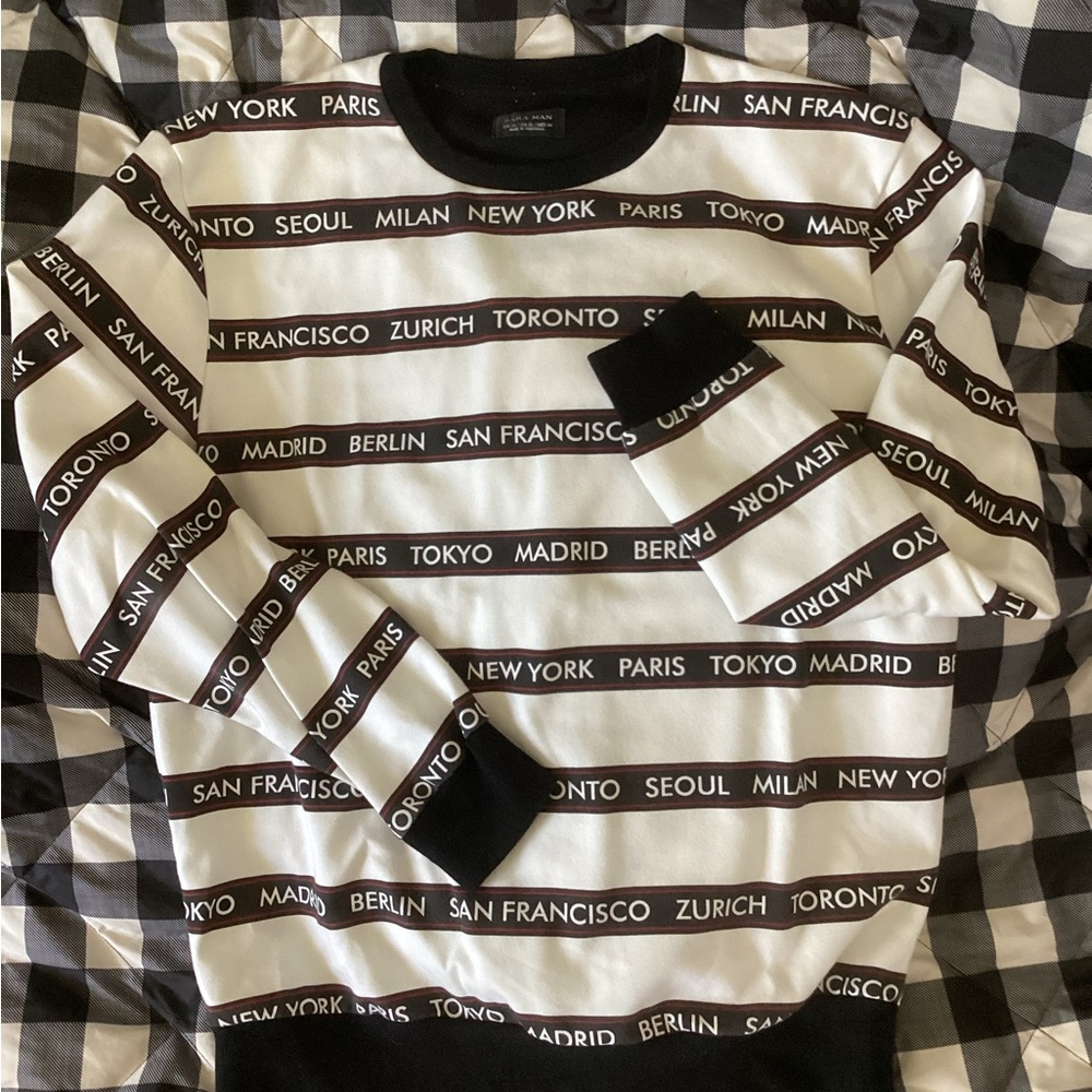 Luxury travel statement jumper